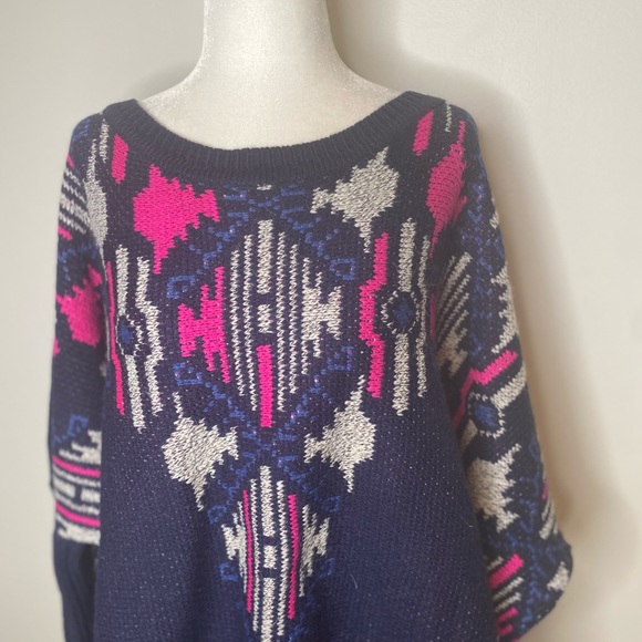 Umgee Oversized Long Knit Fringed Sweater - Navy Blue / Neon Pink - Picture 2 of 6